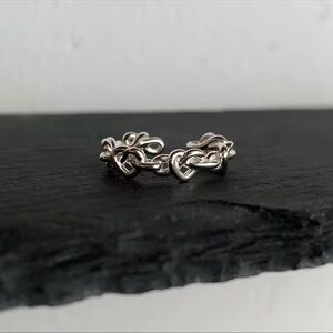 Elegant 925 Silver Chain Ring